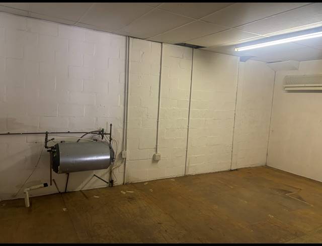 235M² RETAIL TO LET IN EPPING INDUSTRIAL